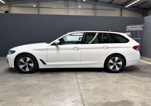 BMW 520, 2022 3