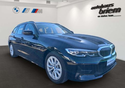 BMW 330, 2022