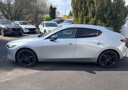 Mazda 3, 2023
