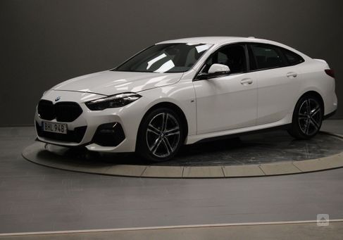 BMW 218, 2022