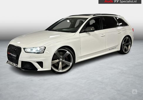 Audi RS4, 2013