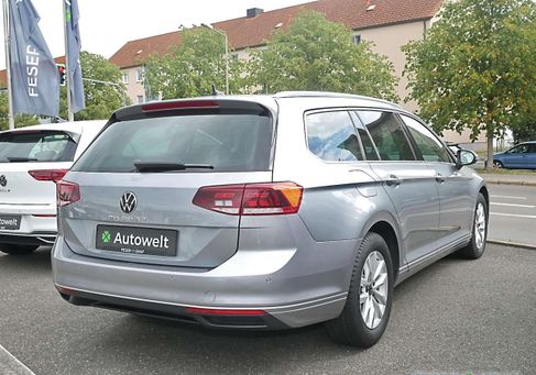 Volkswagen Passat Variant, 2023 3