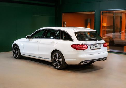 Mercedes-Benz C 300, 2020
