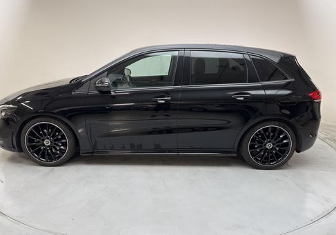 Mercedes-Benz B 200, 2023