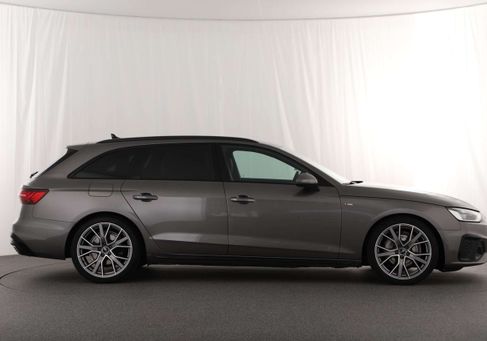 Audi A4, 2022