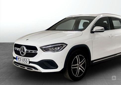 Mercedes-Benz GLA 200, 2023