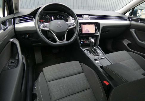 Volkswagen Passat Variant, 2022 3