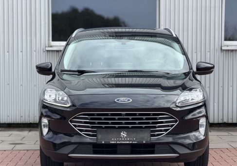 Ford Kuga, 2022 3