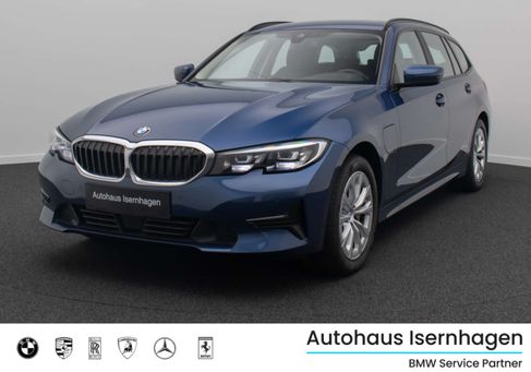 BMW 330, 2021