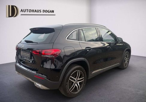 Mercedes-Benz GLA 250, 2022 3
