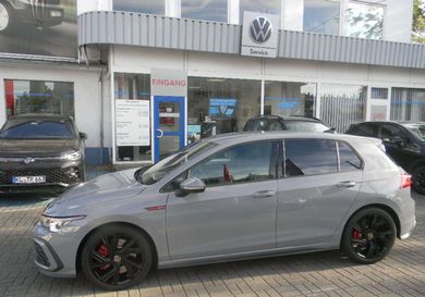 Volkswagen Golf, 2023