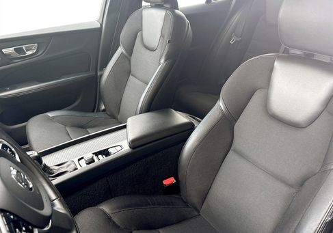 Volvo V60 Cross Country, 2020