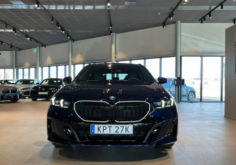 BMW 530, 2026