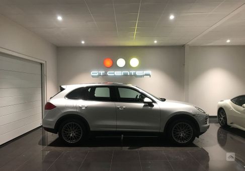 Porsche Cayenne, 2012