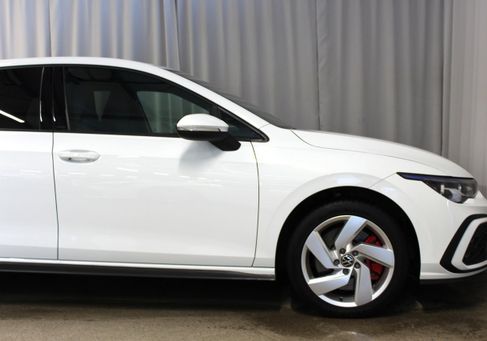 Volkswagen Golf, 2021 3