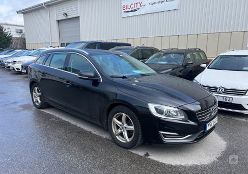Volvo V60, 2015