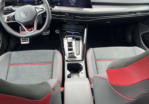 Volkswagen Golf, 2024 3