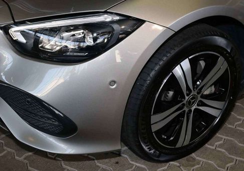 Mercedes-Benz C 300, 2022