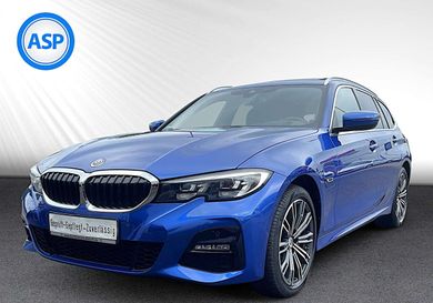 BMW 330, 2022