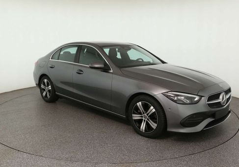 Mercedes-Benz C 180, 2022