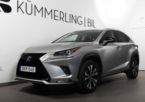 Lexus NX, 2021