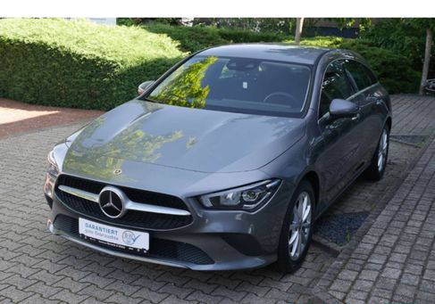 Mercedes-Benz CLA 220, 2022