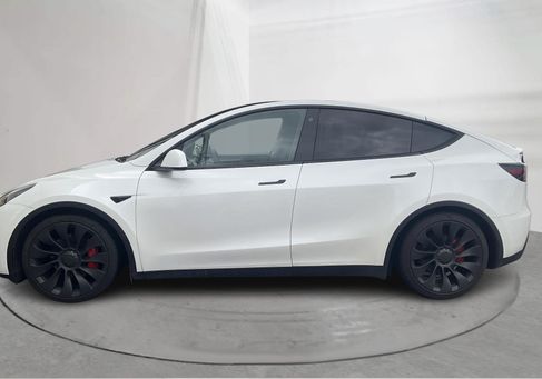 Tesla Model Y, 2023