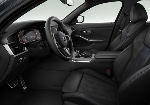 BMW 330, 2021