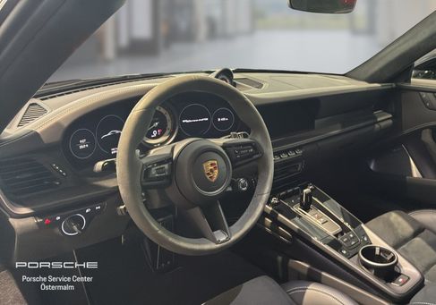 Porsche, 2024