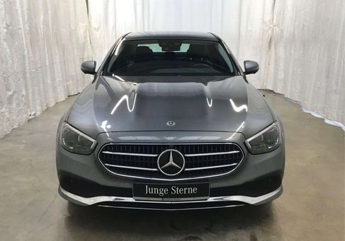 Mercedes-Benz E 200, 2020