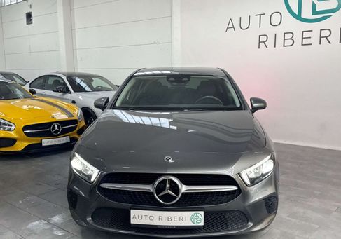 Mercedes-Benz A 200, 2022