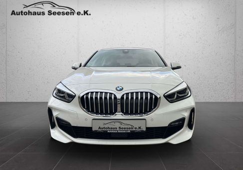 BMW 118, 2021