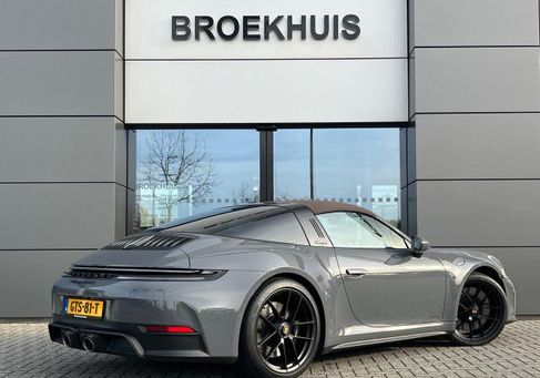 Porsche 992, 2025