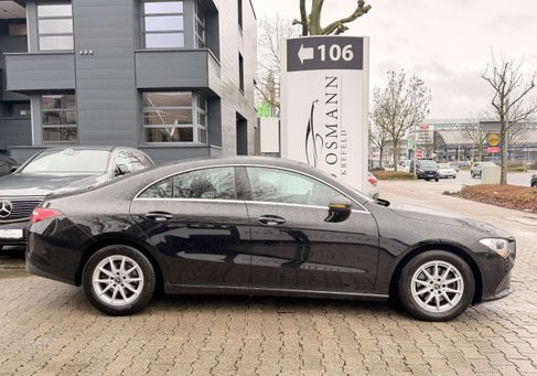 Mercedes-Benz CLA 200, 2022