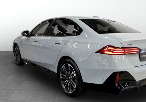 BMW 550, 2025