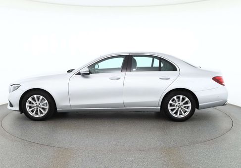 Mercedes-Benz E 200, 2019 2