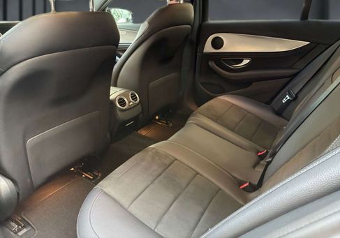 Mercedes-Benz E 200, 2019 3