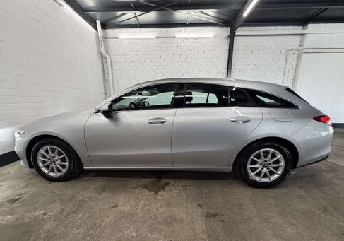 Mercedes-Benz CLA 180, 2022 3