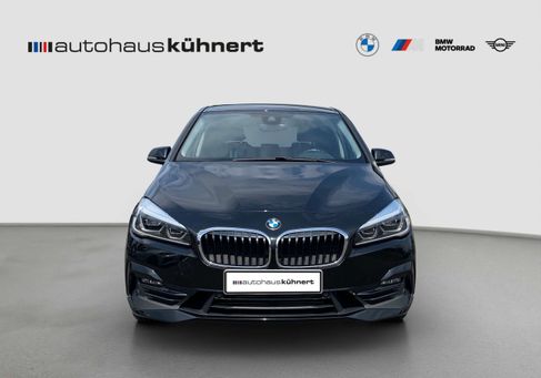 BMW 218, 2020