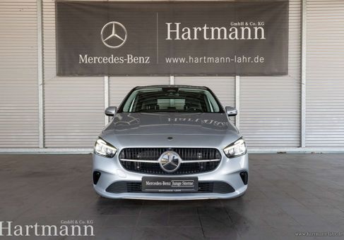 Mercedes-Benz B 200, 2025