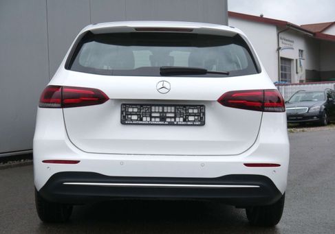 Mercedes-Benz B 200, 2019 3