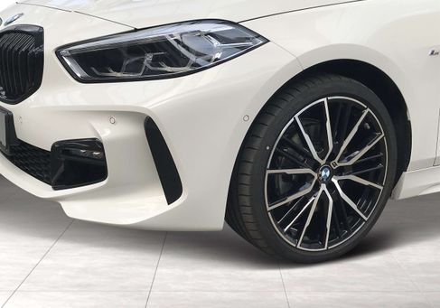BMW 118, 2020 3