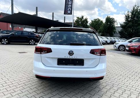 Volkswagen Passat Variant, 2023 3