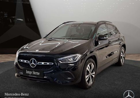 Mercedes-Benz GLA 180, 2022