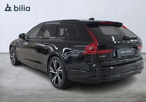 Volvo V90, 2022