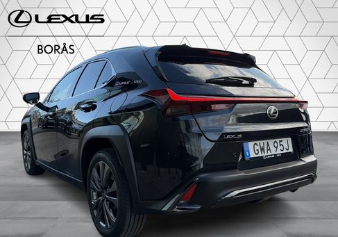 Lexus UX, 2025