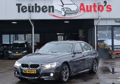 BMW 330, 2016