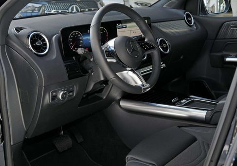 Mercedes-Benz B 180, 2026