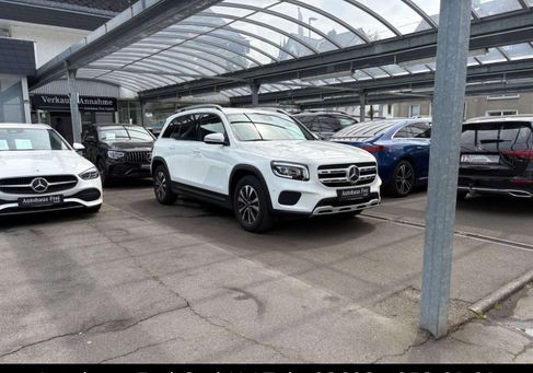 Mercedes-Benz GLB 180, 2023