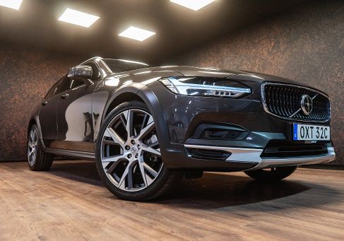 Volvo V90 Cross Country, 2023